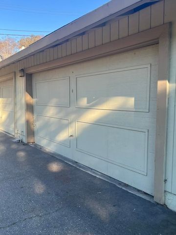 302 Ash Ln, El Sobrante, CA 94803