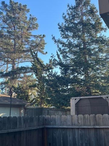 302 Ash Ln, El Sobrante, CA 94803