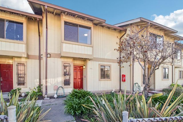 302 Ash Ln, El Sobrante, CA 94803