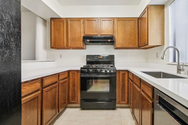 302 Ash Ln, El Sobrante, CA 94803