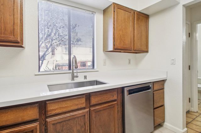 302 Ash Ln, El Sobrante, CA 94803