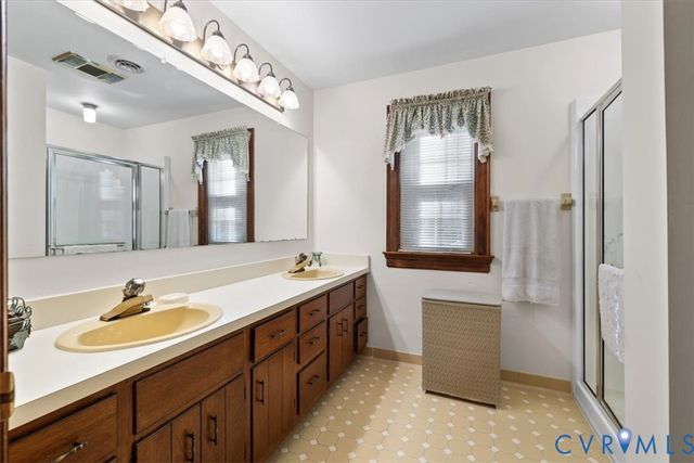 5301 Ashton Creek Rd, Chester, VA 23831