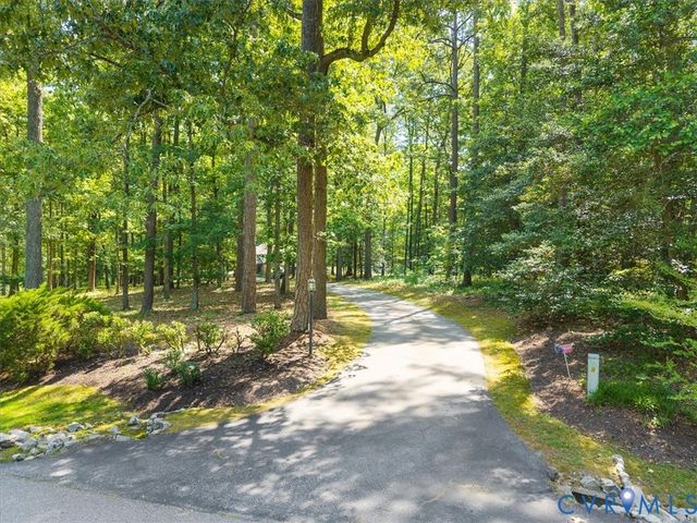 5301 Ashton Creek Rd, Chester, VA 23831