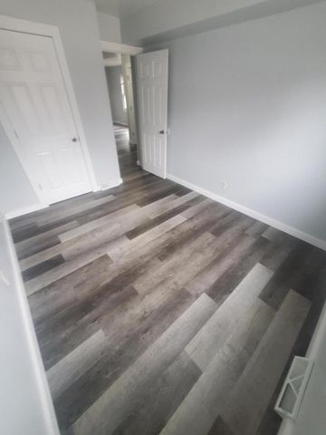 913 7th STREET S, La Crosse, WI 54601