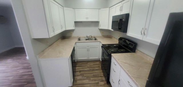 913 7th STREET S, La Crosse, WI 54601