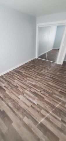 913 7th STREET S, La Crosse, WI 54601