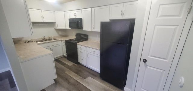 913 7th STREET S, La Crosse, WI 54601