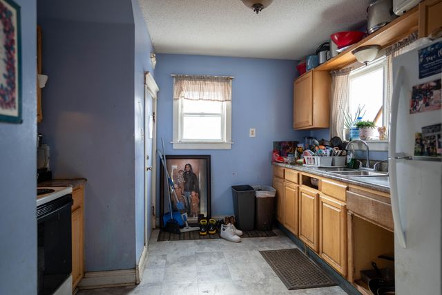 1525 W Saginaw Street, Lansing, MI 48915