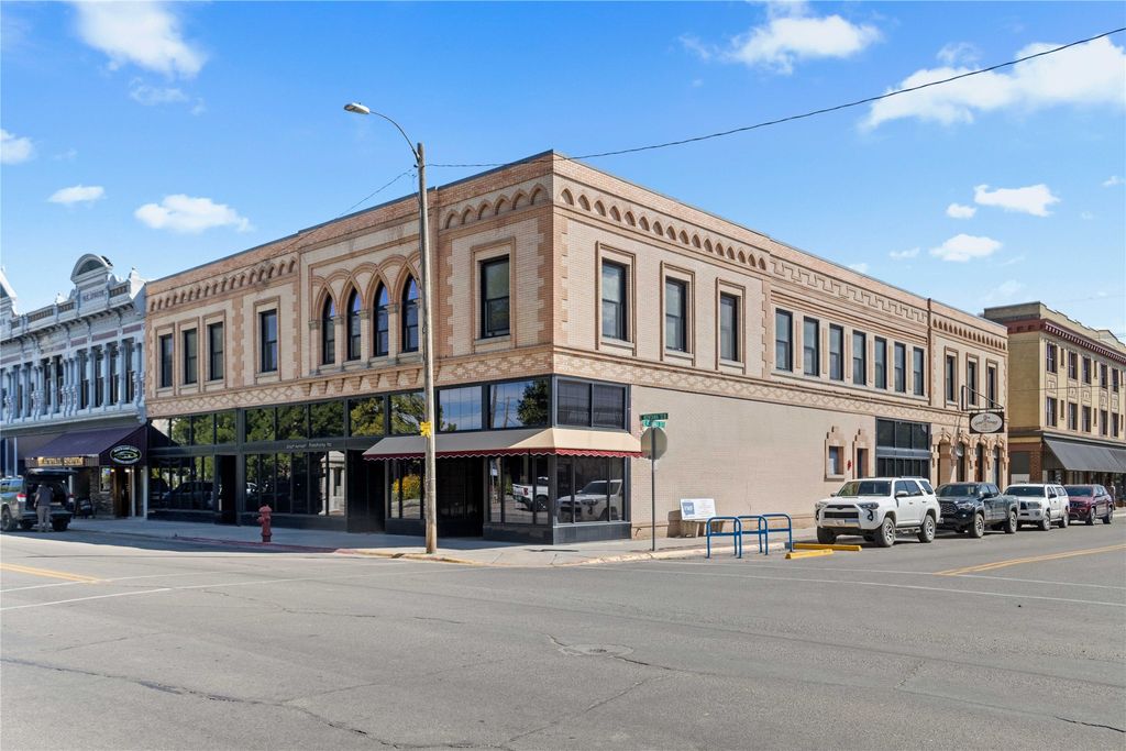 28 S Montana Street, Dillon, MT 59725