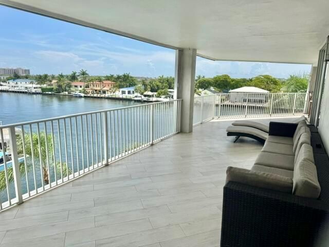 3100 NE 47th Court 401, Fort Lauderdale, FL 33308