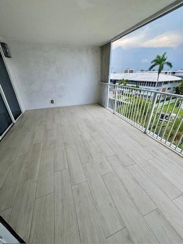 3100 NE 47th Court 401, Fort Lauderdale, FL 33308