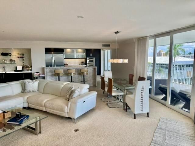 3100 NE 47th Court 401, Fort Lauderdale, FL 33308