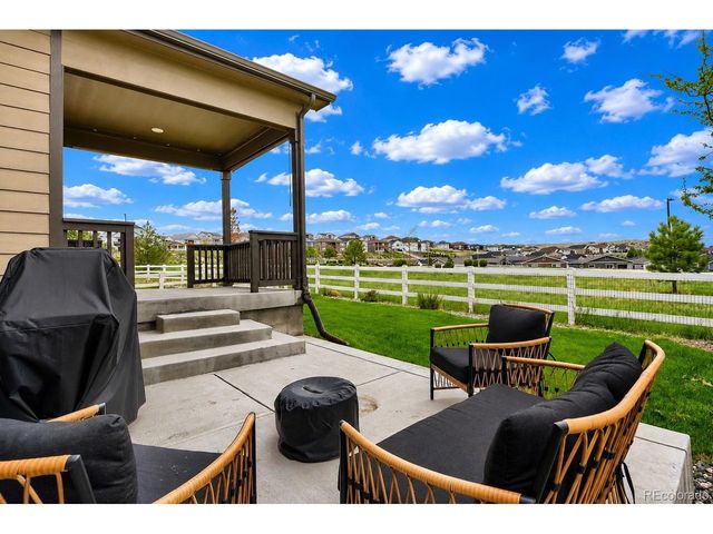 2001 Rosette Pl, Castle Rock, CO 80104