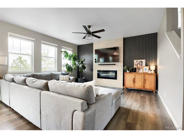 2001 Rosette Pl, Castle Rock, CO 80104