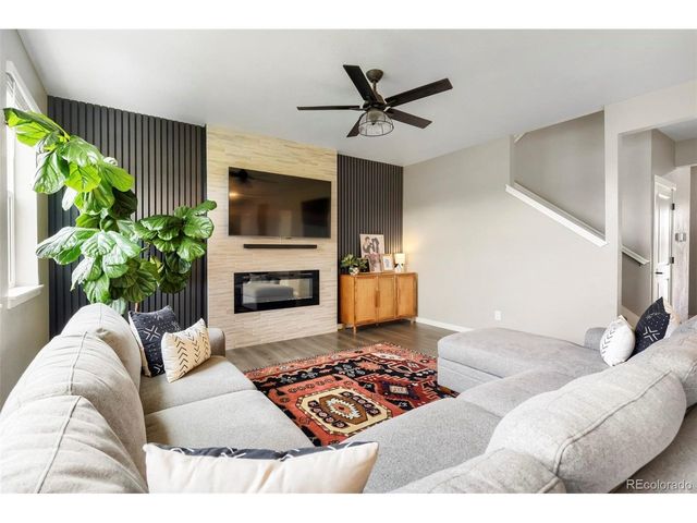 2001 Rosette Pl, Castle Rock, CO 80104