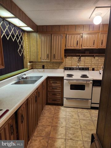 600 PARK HILL DR, Manheim, PA 17545