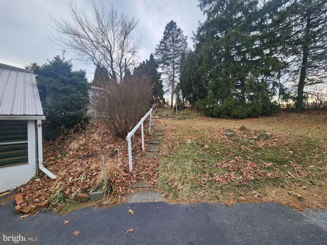 600 PARK HILL DR, Manheim, PA 17545