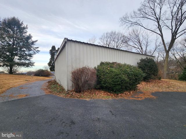 600 PARK HILL DR, Manheim, PA 17545