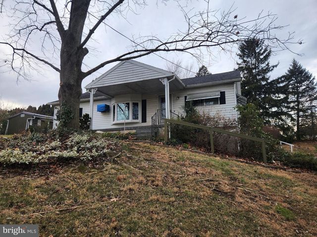 600 PARK HILL DR, Manheim, PA 17545