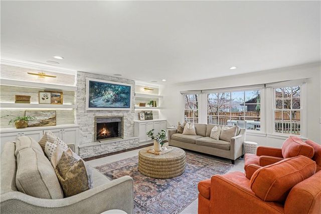 1901 W 69th Street, Mission Hills, KS 66208