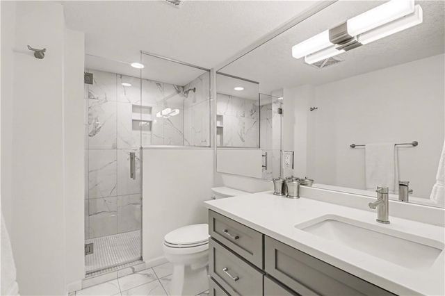 1901 W 69th Street, Mission Hills, KS 66208