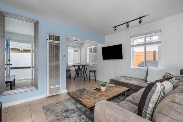 1566 Reed Ave, San Diego, CA 92109