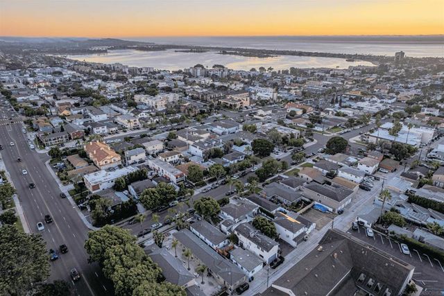 1566 Reed Ave, San Diego, CA 92109