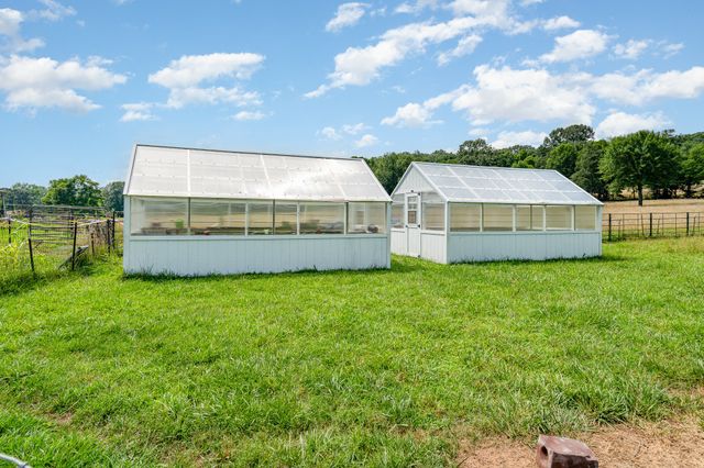 1640 Eno Rd, Dickson, TN 37055