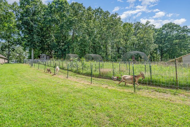1640 Eno Rd, Dickson, TN 37055