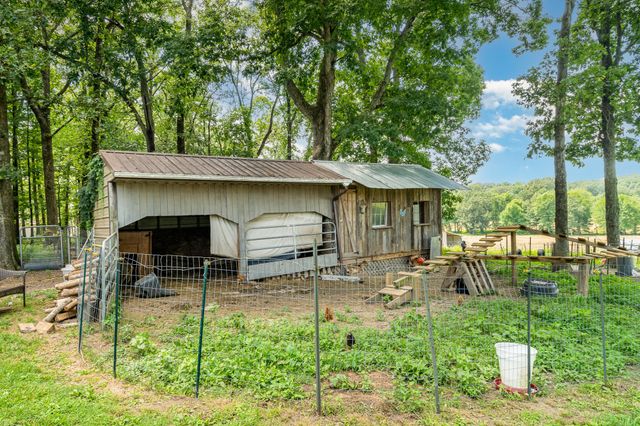 1640 Eno Rd, Dickson, TN 37055