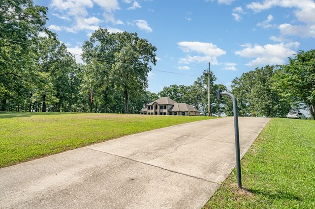 1640 Eno Rd, Dickson, TN 37055