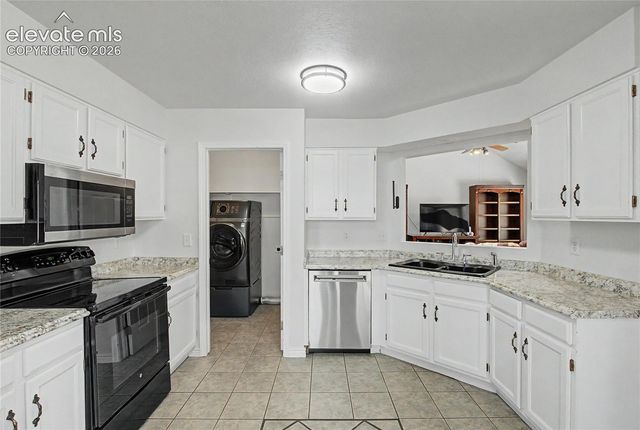 3483 Mountainside Drive, Colorado Springs, CO 80918