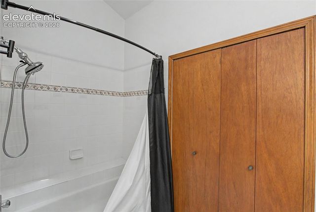 3483 Mountainside Drive, Colorado Springs, CO 80918