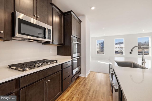 42580 PITLOCHRY TER, Sterling, VA 20166