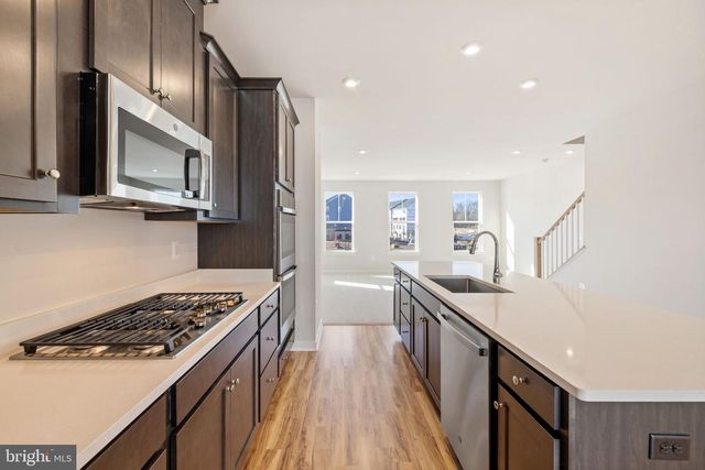 42580 PITLOCHRY TER, Sterling, VA 20166