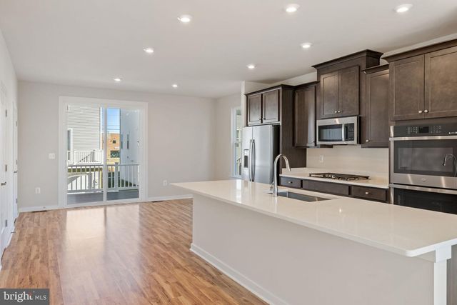 42580 PITLOCHRY TER, Sterling, VA 20166