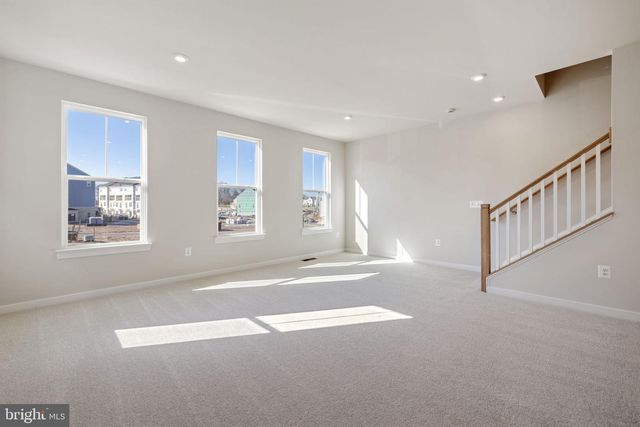 42580 PITLOCHRY TER, Sterling, VA 20166