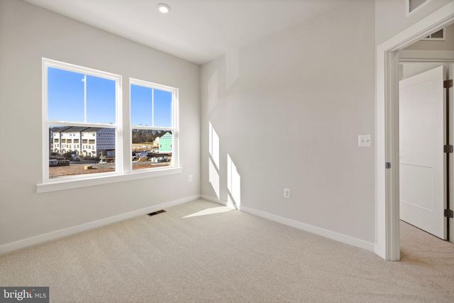 42580 PITLOCHRY TER, Sterling, VA 20166