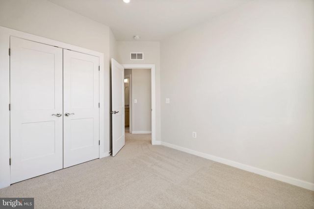 42580 PITLOCHRY TER, Sterling, VA 20166