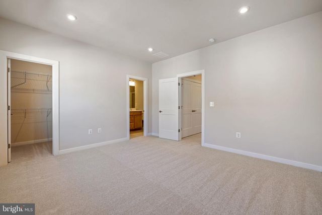 42580 PITLOCHRY TER, Sterling, VA 20166