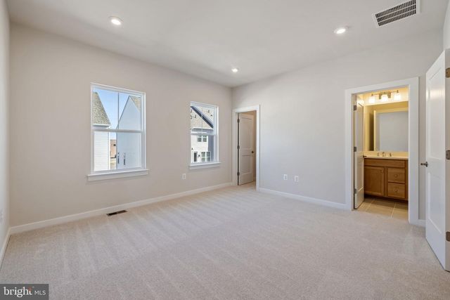 42580 PITLOCHRY TER, Sterling, VA 20166