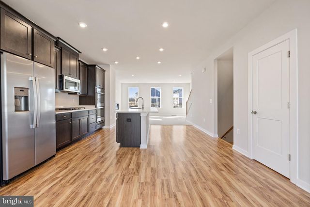 42580 PITLOCHRY TER, Sterling, VA 20166