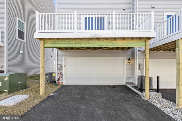 42580 PITLOCHRY TER, Sterling, VA 20166