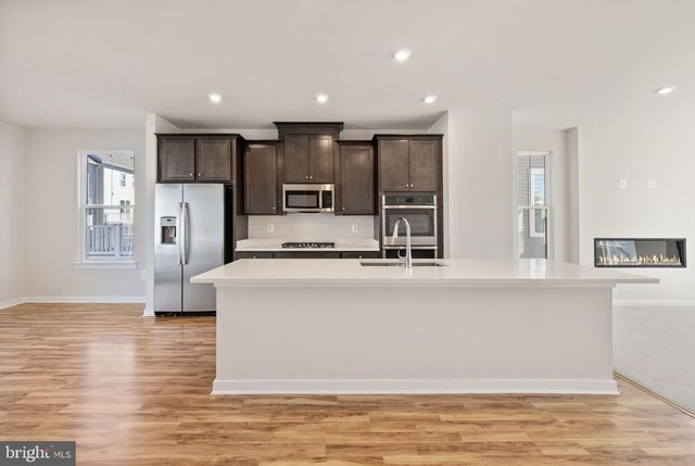 42580 PITLOCHRY TER, Sterling, VA 20166