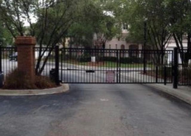 10508 BARNSTABLE COURT, Tampa, FL 33626