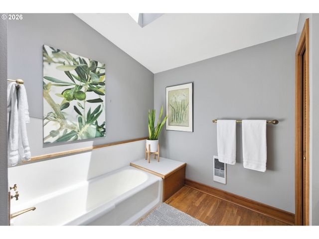 3617 WAUNA VISTA Dr, Vancouver, WA 98661