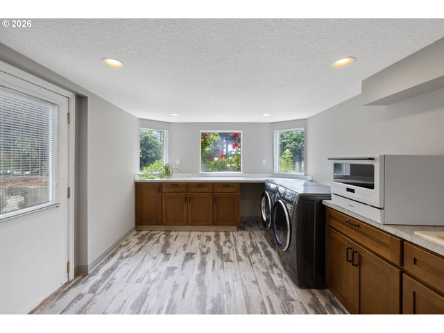 3617 WAUNA VISTA Dr, Vancouver, WA 98661