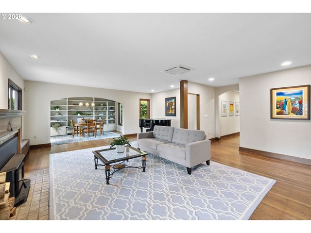 3617 WAUNA VISTA Dr, Vancouver, WA 98661