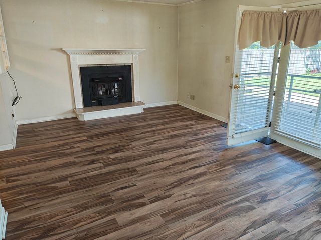 1828 S Millwood St, Wichita, KS 67213