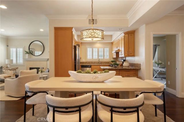 155 Harkness Avenue 6, Pasadena, CA 91106